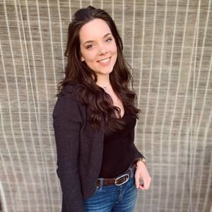 Meet your Posher, Danielle